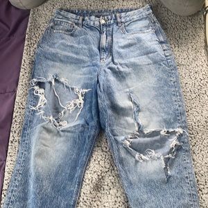 Acid wash curvy mom Jean from American Eagle